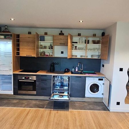 Charmant Appartement Tout Equipe Seilh Ngoại thất bức ảnh